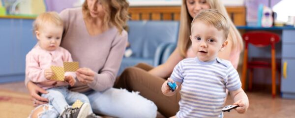 Travailler dans la petite enfance - Tout savoir